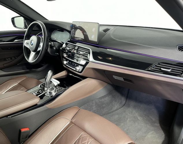 BMW 5 серия  
