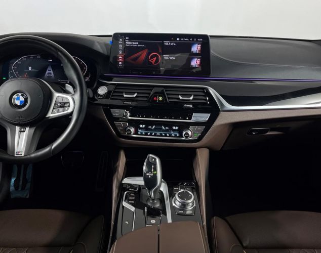 BMW 5 серия  