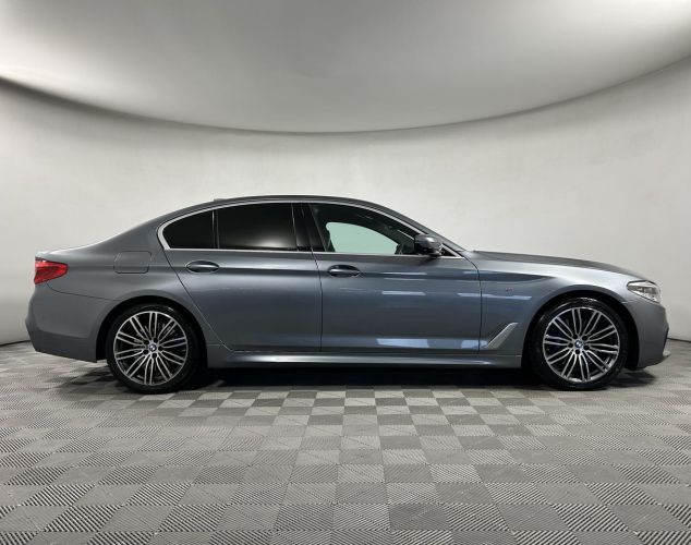 BMW 5 серия  