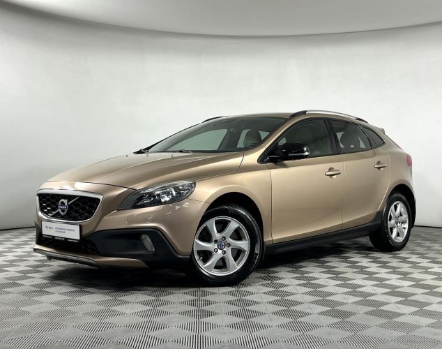 Volvo V40  