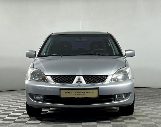Mitsubishi Lancer  Базовая