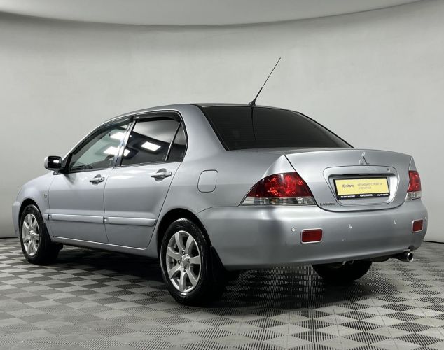 Mitsubishi Lancer  Базовая