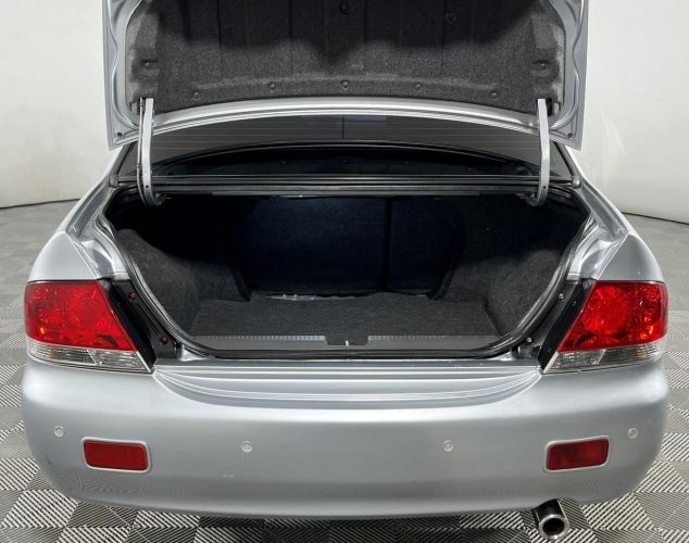 Mitsubishi Lancer  Базовая
