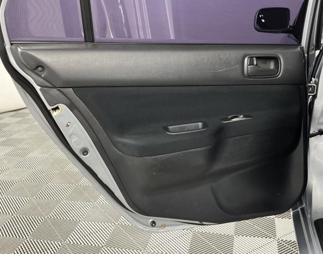 Mitsubishi Lancer  Базовая