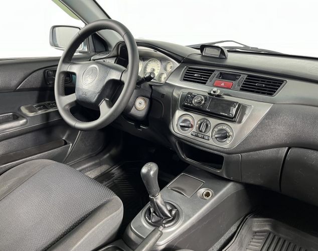Mitsubishi Lancer  Базовая