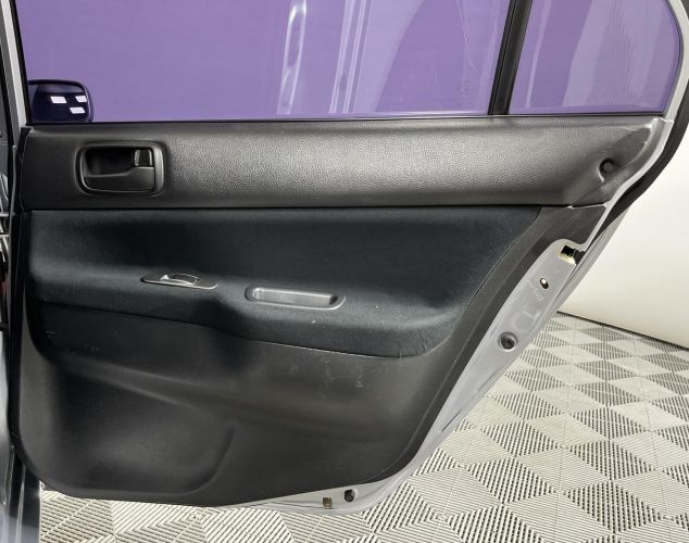 Mitsubishi Lancer  Базовая