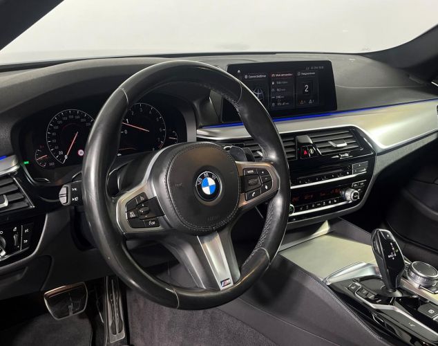 BMW 5 серия  