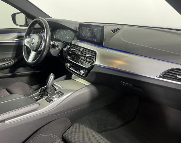 BMW 5 серия  
