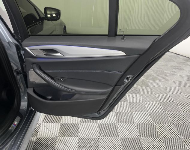 BMW 5 серия  