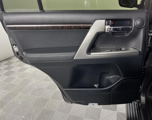 Toyota Land Cruiser  Люкс 7 мест