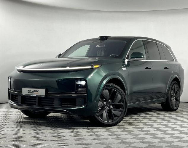 LiXiang (Li Auto) L8  