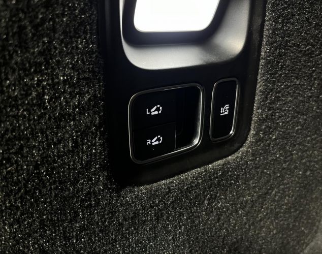 LiXiang (Li Auto) L8  