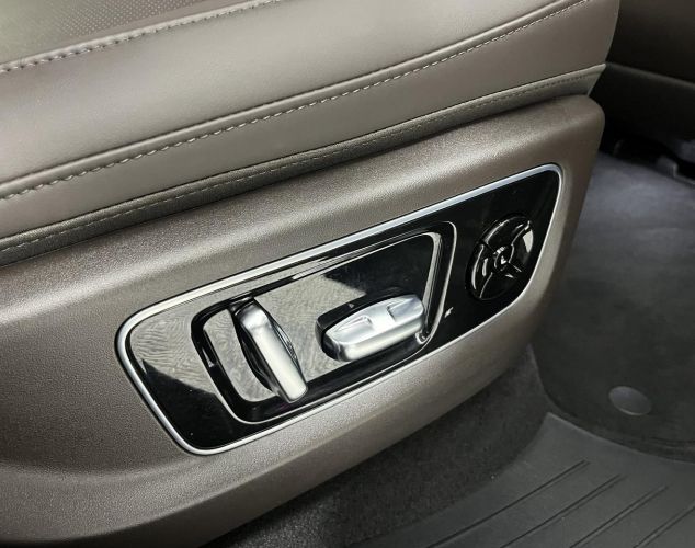 LiXiang (Li Auto) L8  