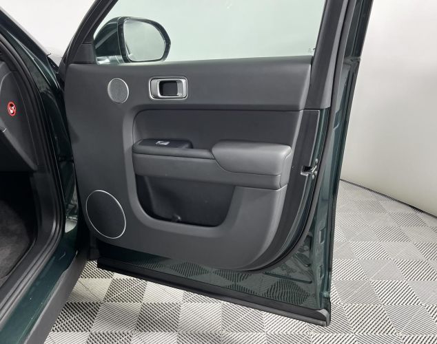LiXiang (Li Auto) L8  