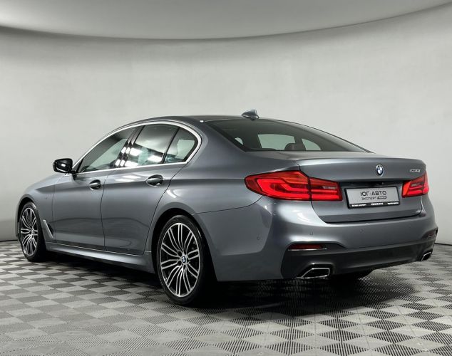 BMW 5 серия  