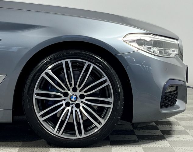 BMW 5 серия  