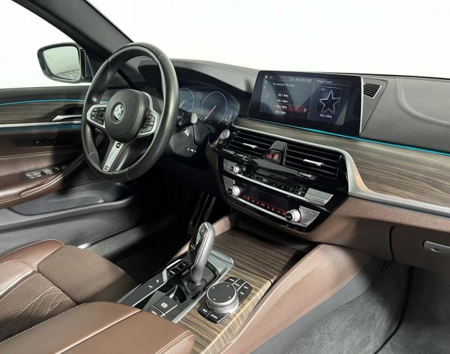 BMW 5 серия  
