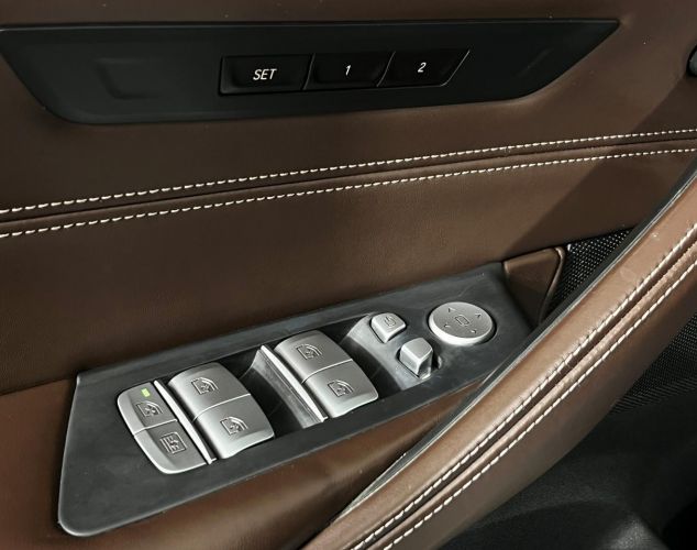 BMW 5 серия  