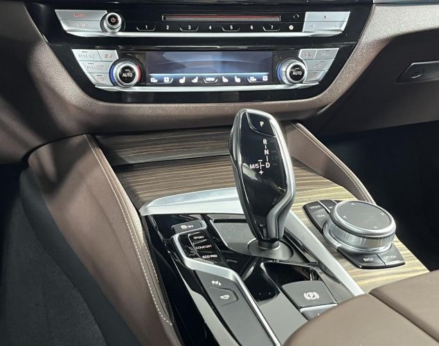 BMW 5 серия  
