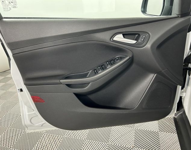 Ford Focus  Ambiente
