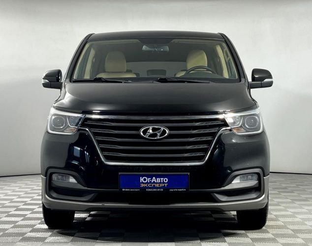 Hyundai H-1  