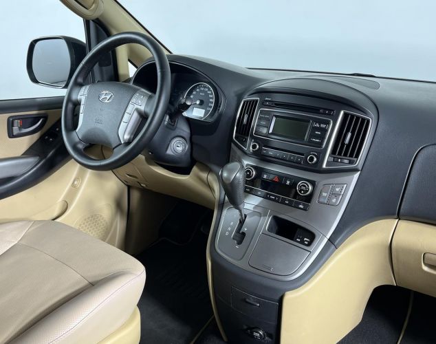 Hyundai H-1  