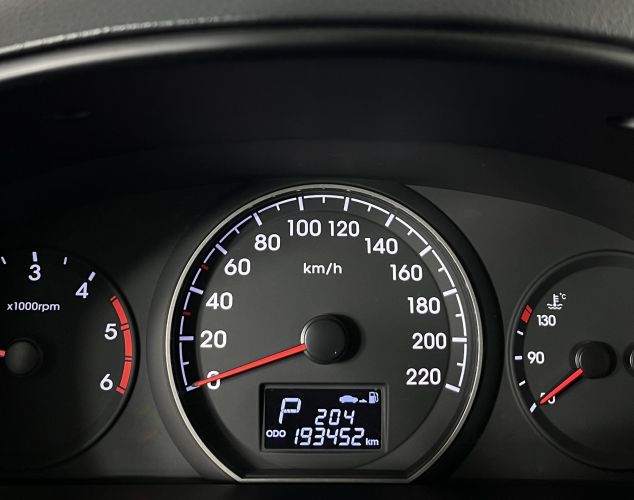Hyundai H-1  