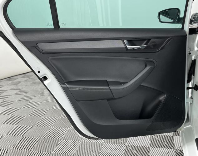 ŠKODA Rapid  Entry