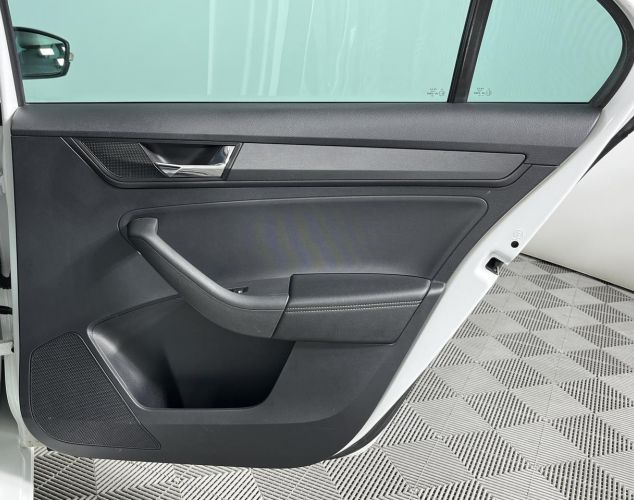 ŠKODA Rapid  Entry