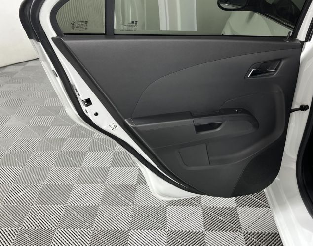 Chevrolet NAV Aveo  LS
