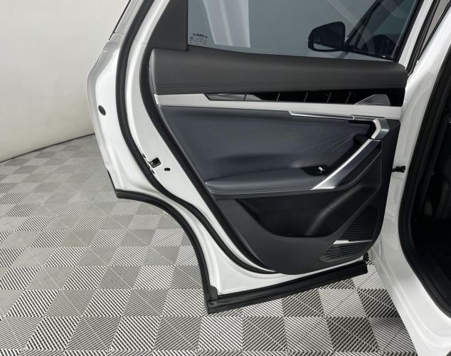 Geely Atlas  Flagship Sport