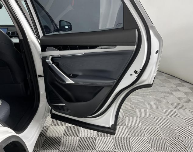 Geely Atlas  Flagship Sport
