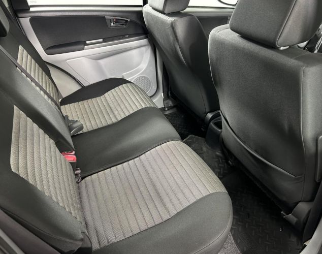 Suzuki SX4  GL