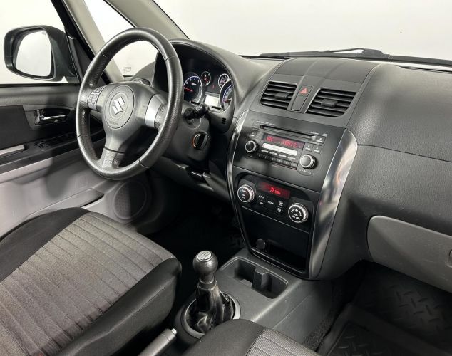 Suzuki SX4  GL