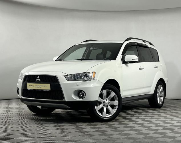Mitsubishi Outlander  Instyle