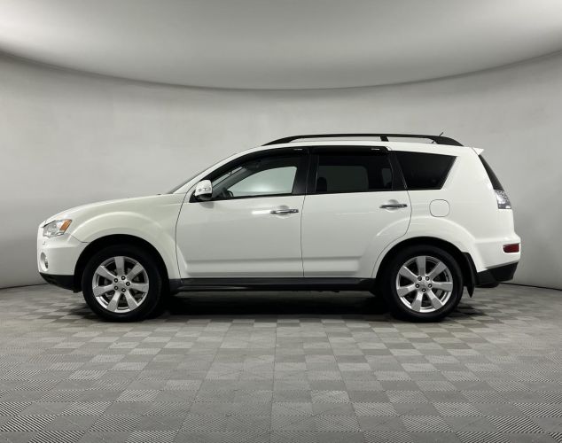 Mitsubishi Outlander  Instyle
