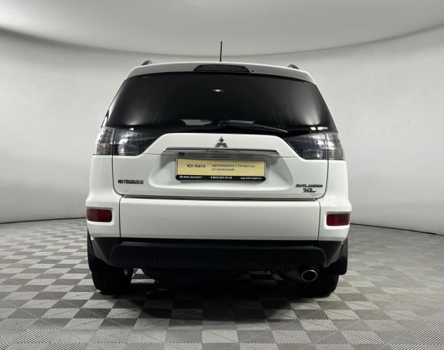 Mitsubishi Outlander  Instyle