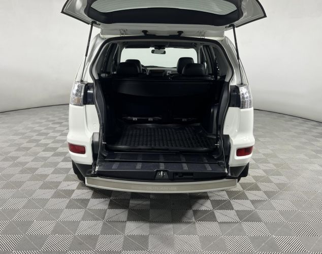 Mitsubishi Outlander  Instyle