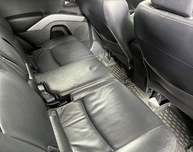 Mitsubishi Outlander  Instyle