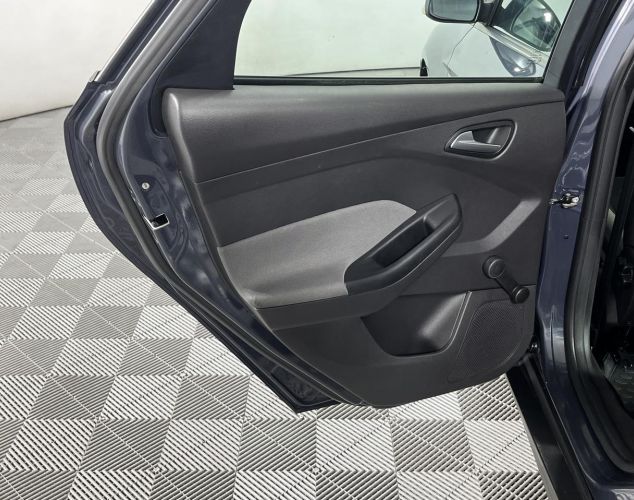 Ford Focus  Ambiente