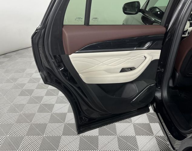 Geely Monjaro  