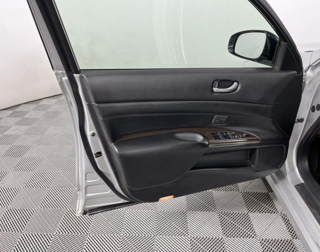 Nissan Teana  Elegance+