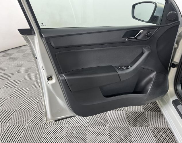 SKODA Rapid  Ambition