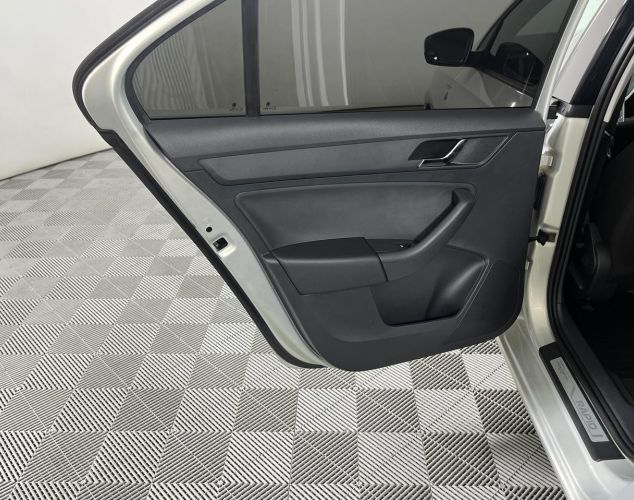 SKODA Rapid  Ambition