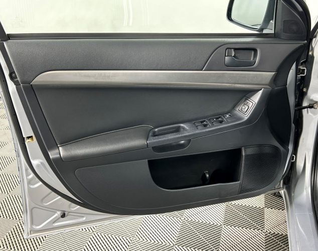 Mitsubishi Lancer  Ultimate