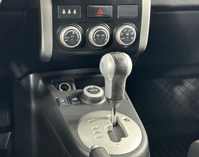 Nissan X-Trail  SE