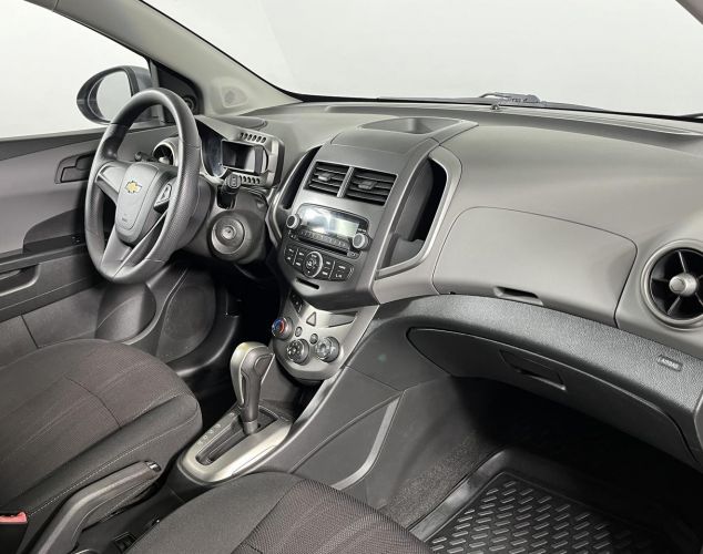 Chevrolet NAV Aveo  LT