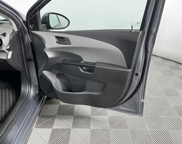 Chevrolet NAV Aveo  LT