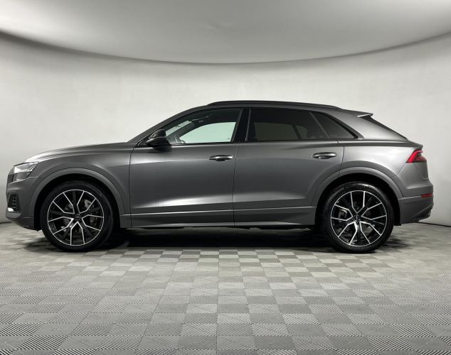 Audi Q8  
