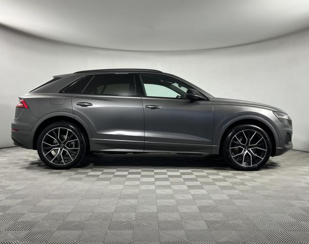 Audi Q8  